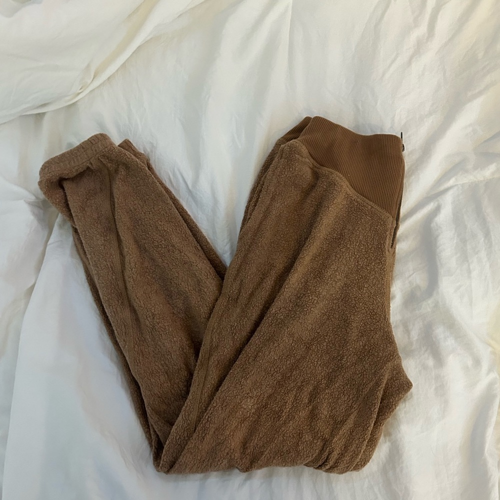 Aerie Fleece teddy bear sweatpants‎ - Picture 3 of 3